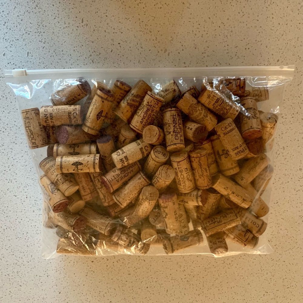 100 Wine Corks